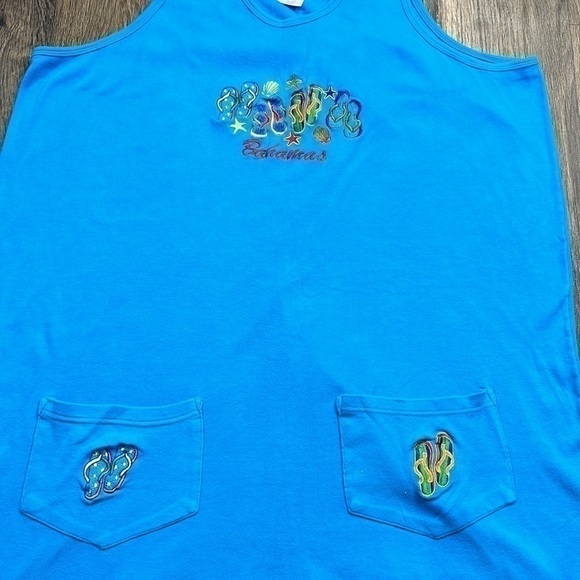 Bahamas Sandals T-Shirt Dress - Picture 3 of 7